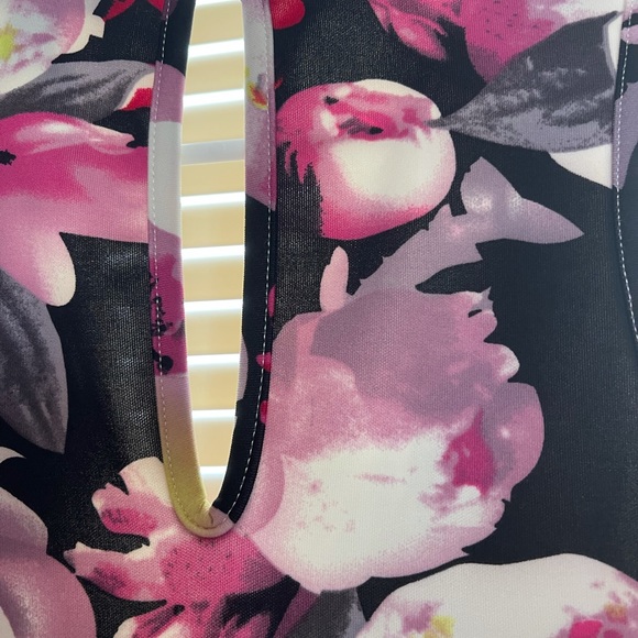 Romper - Picture 6 of 6